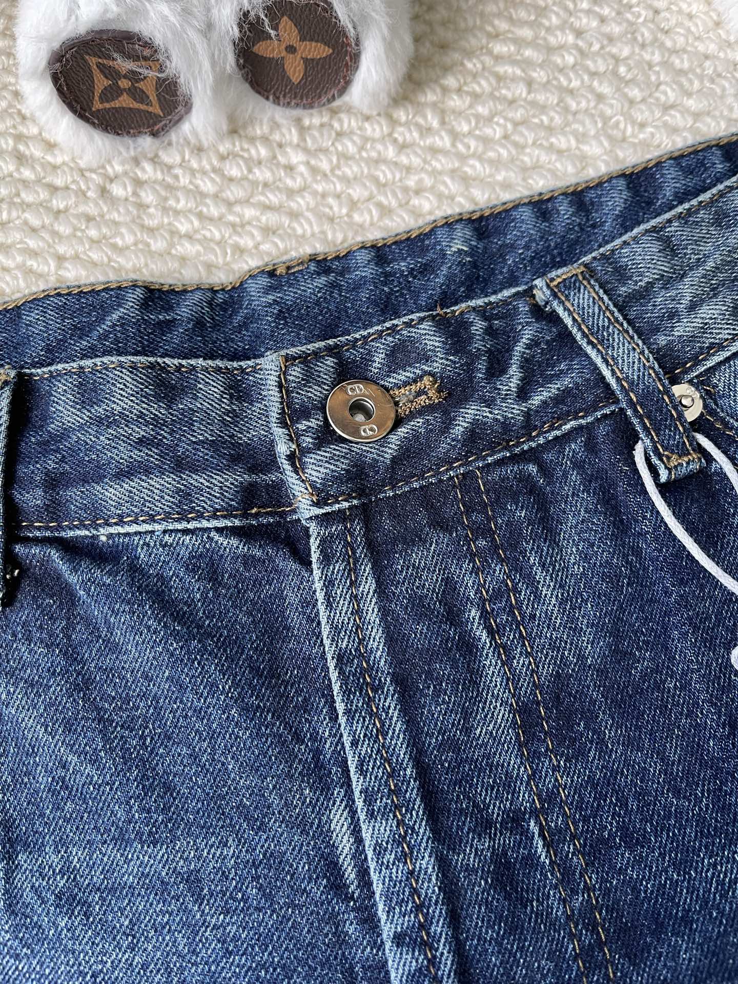 Distressed Straight Leg Jeans — product photograph