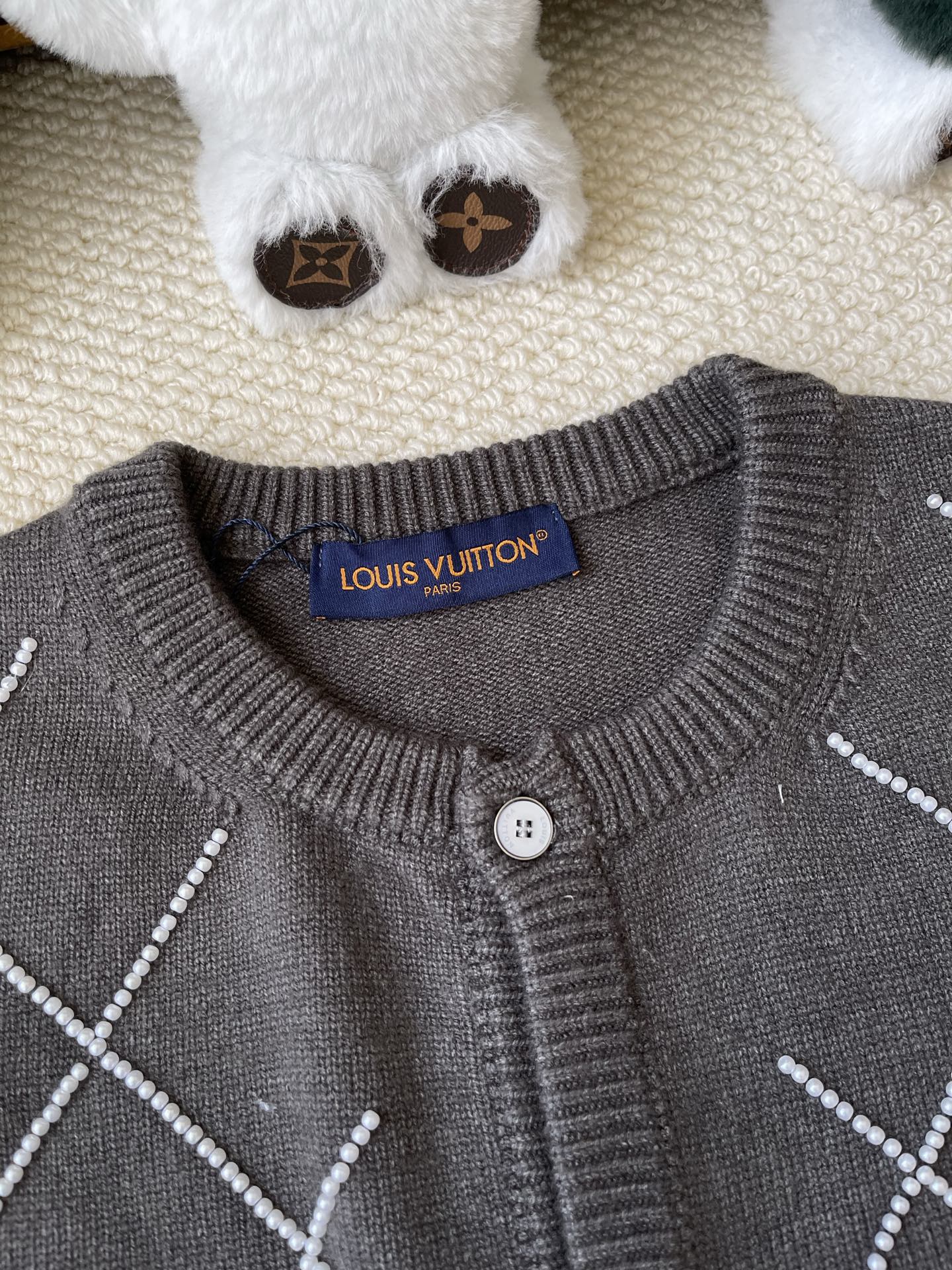 Diamond-Line Crewneck Cardigan — product photograph