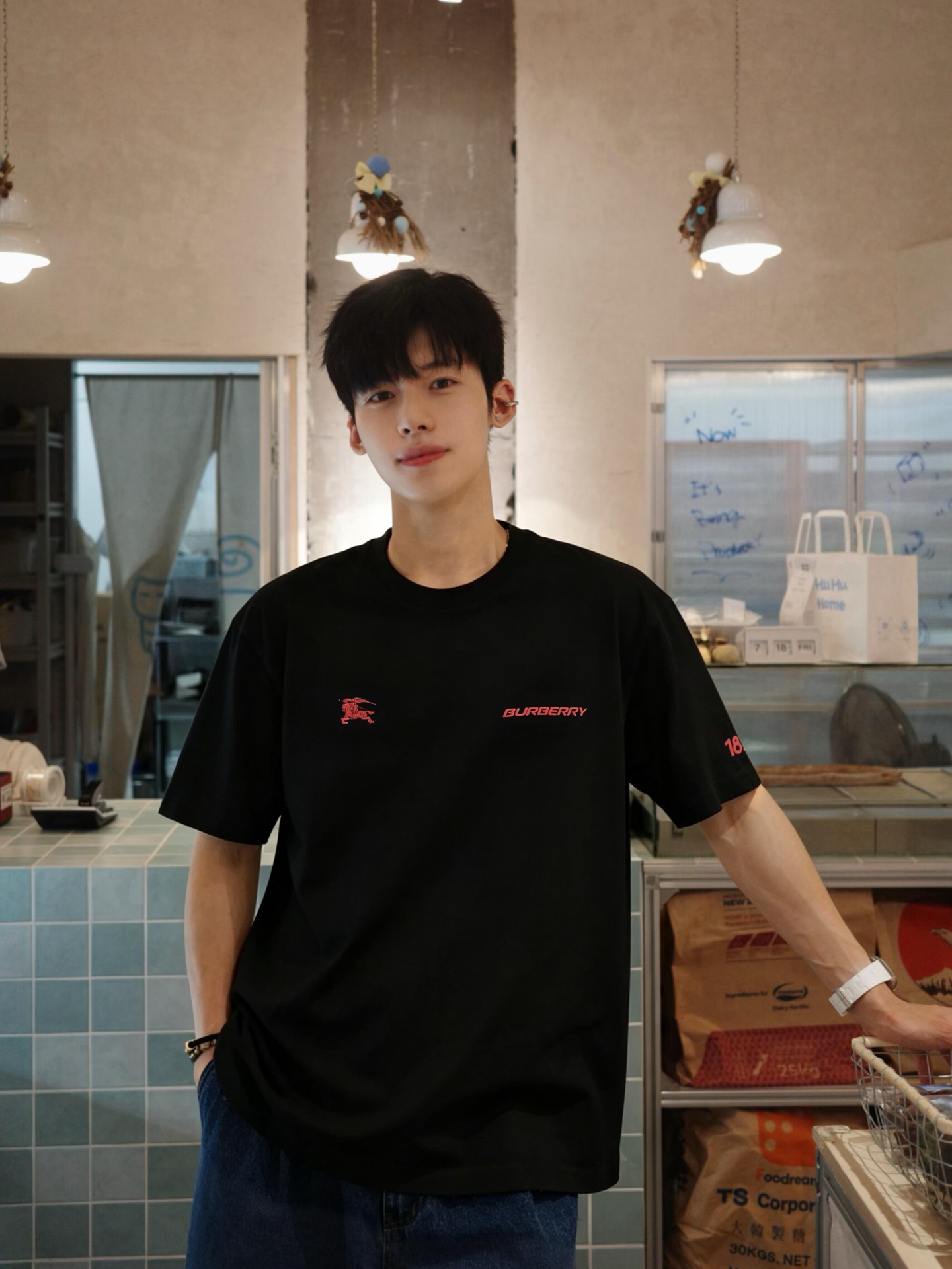 Map-Graphic Back T-Shirt — product photograph