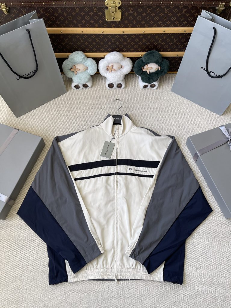 Contrast-Stripe Quarter-Zip Matching Separates — product photograph