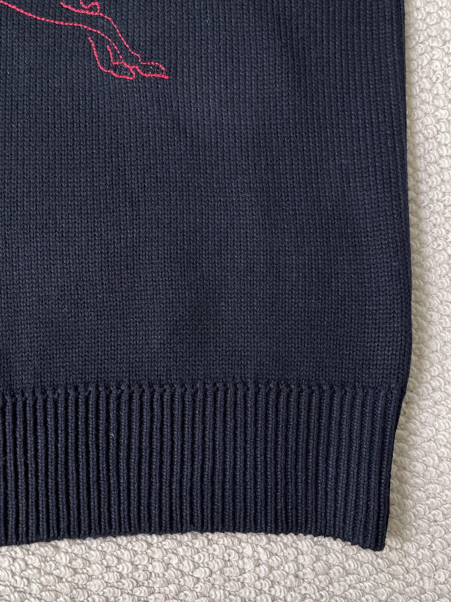 Contour-Horse Crewneck Sweater — product photograph