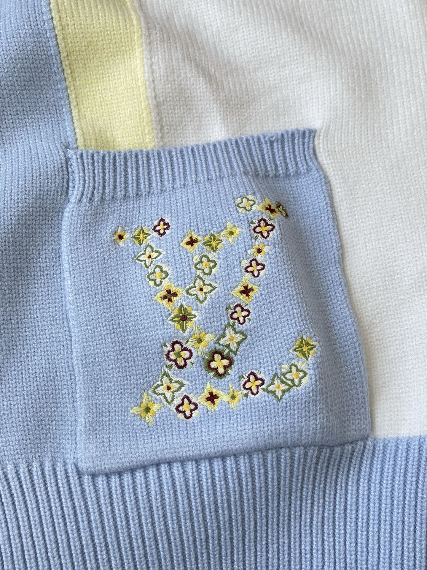 Color-Block Pocket Cardigan — product photograph