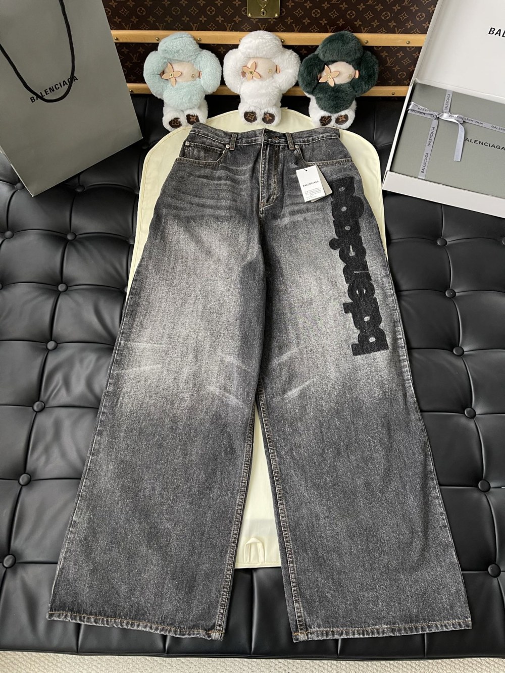 Side-Wordmark Wide-Leg Jeans — product photograph