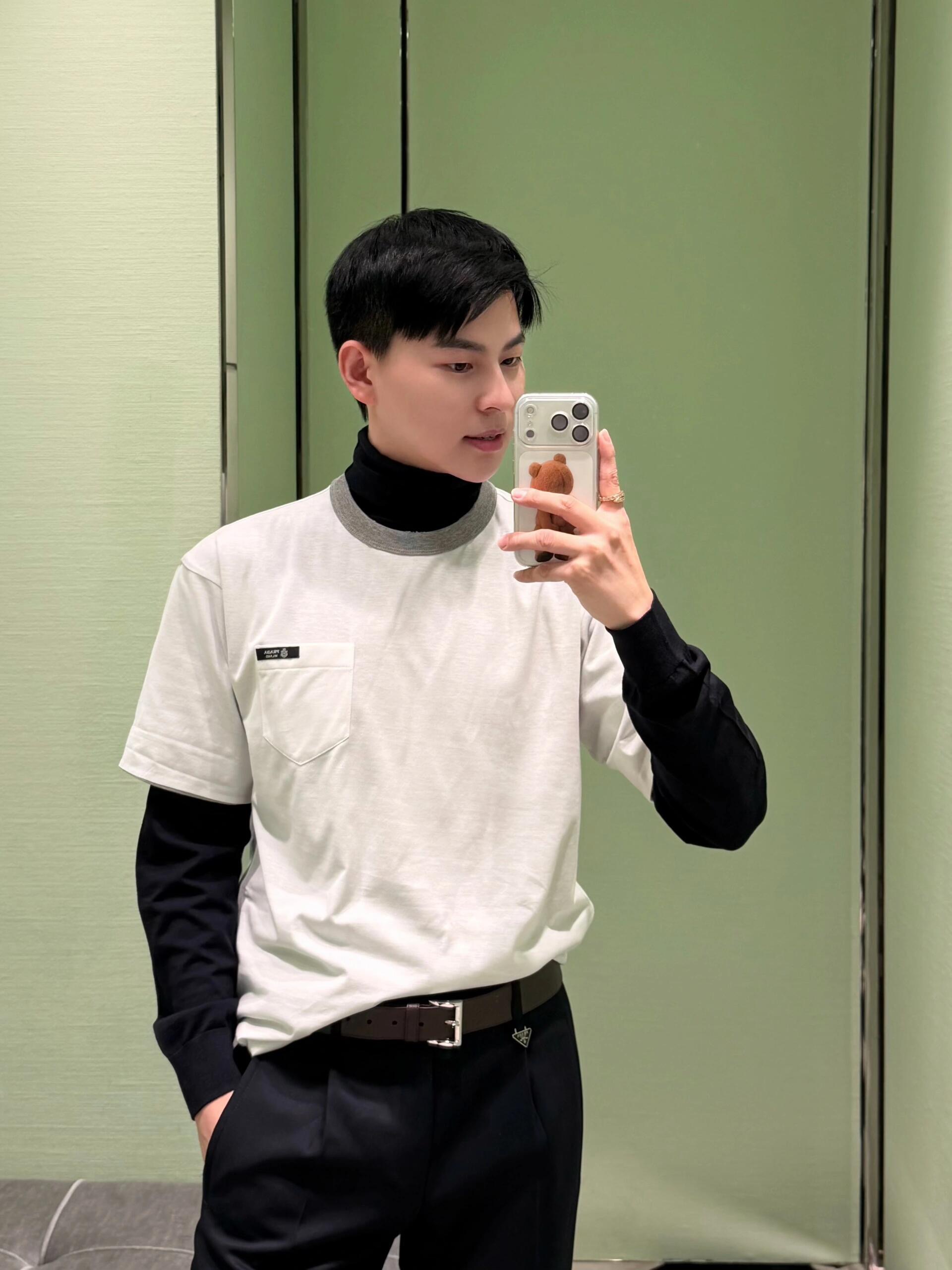 Contrast-Neck Pocket T-Shirt — product photograph