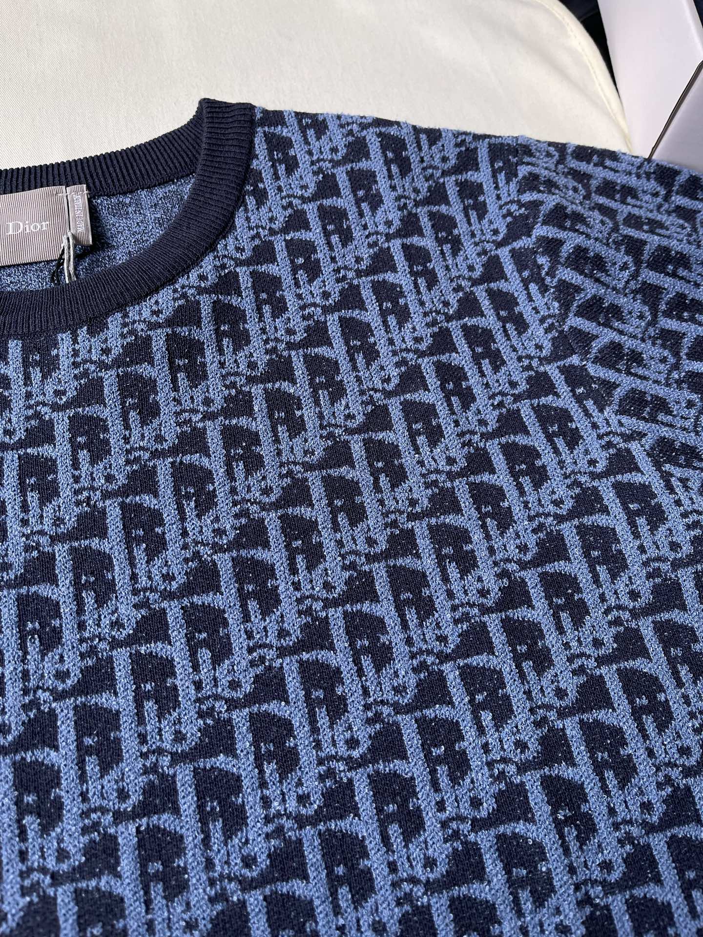 Oblique Pattern Short-Sleeve Knit Top — product photograph