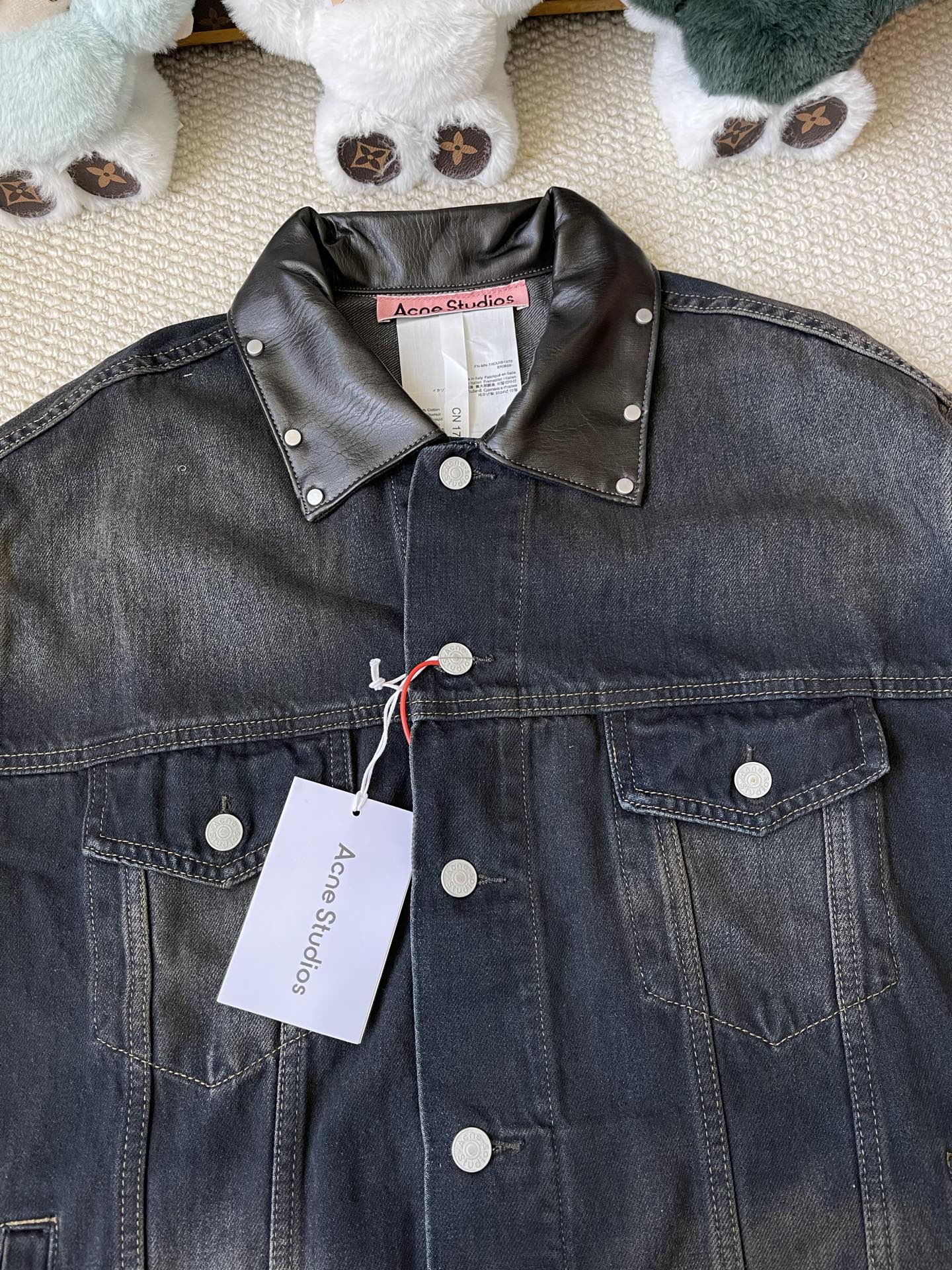 Contrast-Collar Denim Jacket — product photograph