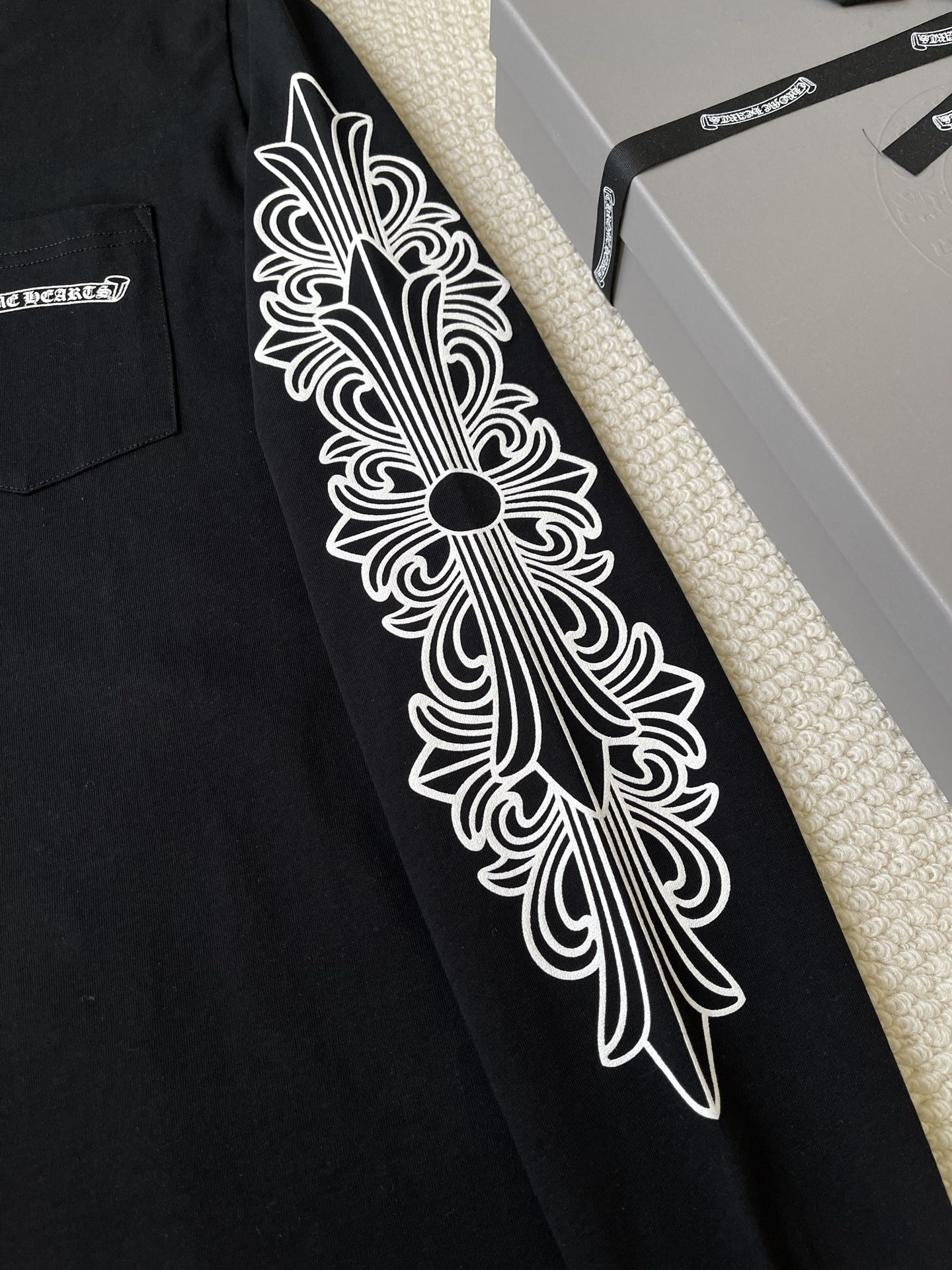Aspen Graphic Pocket Long-Sleeve T-Shirt — product photograph
