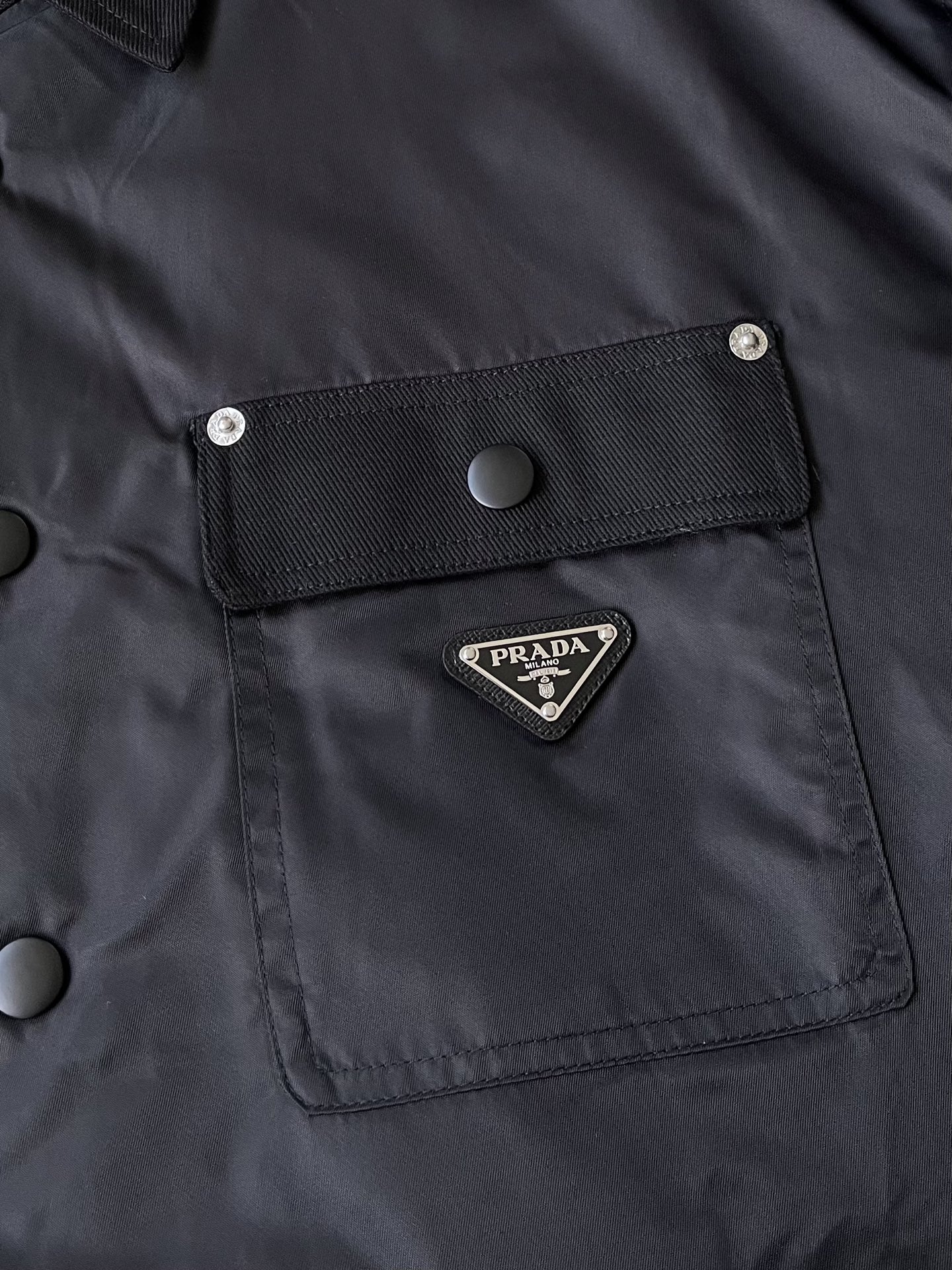 Triangle-Pocket Button Overshirt — product photograph