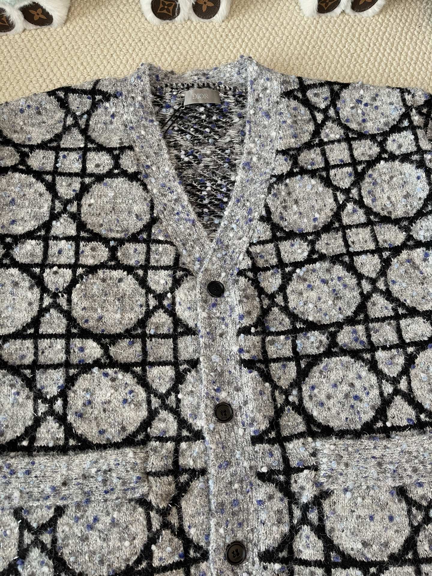 Cannage-Pattern V-Neck Cardigan — product photograph