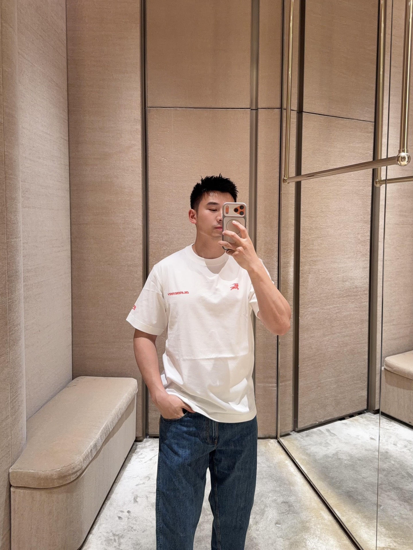 Map-Graphic Back T-Shirt — product photograph
