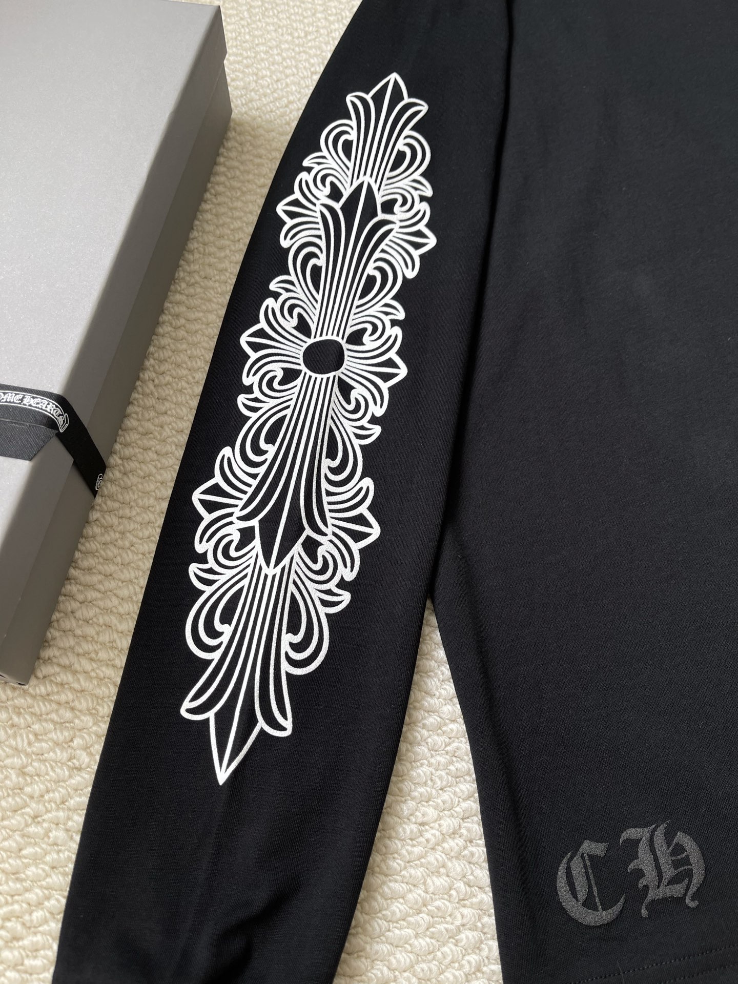 Tongue-Graphic Long-Sleeve T-Shirt — product photograph
