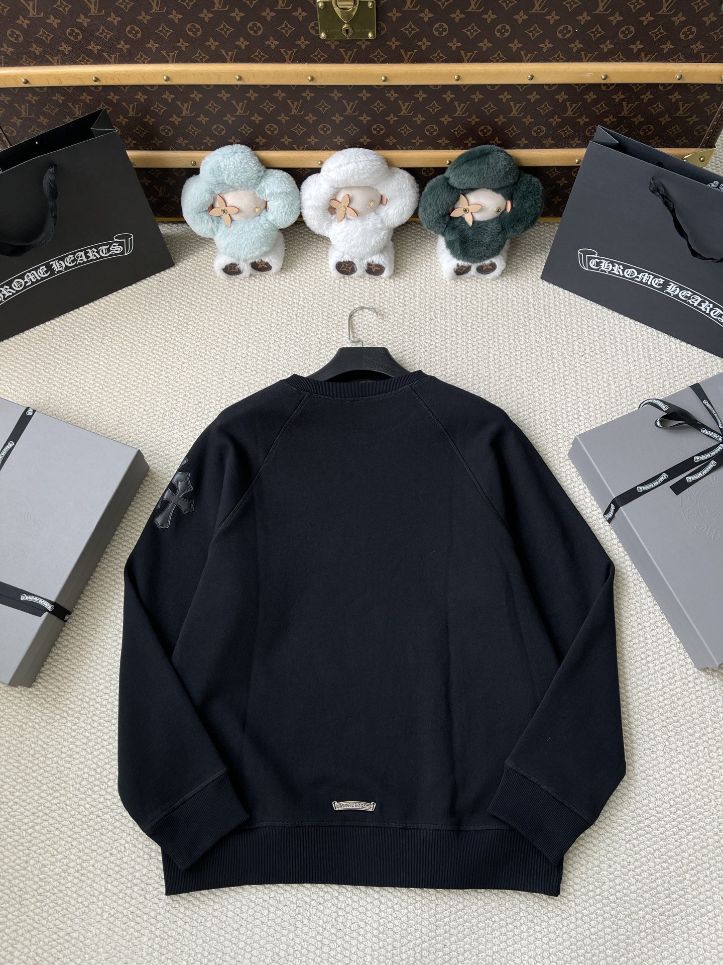 Minimal Hem-Plaque Sweatshirt — product photograph