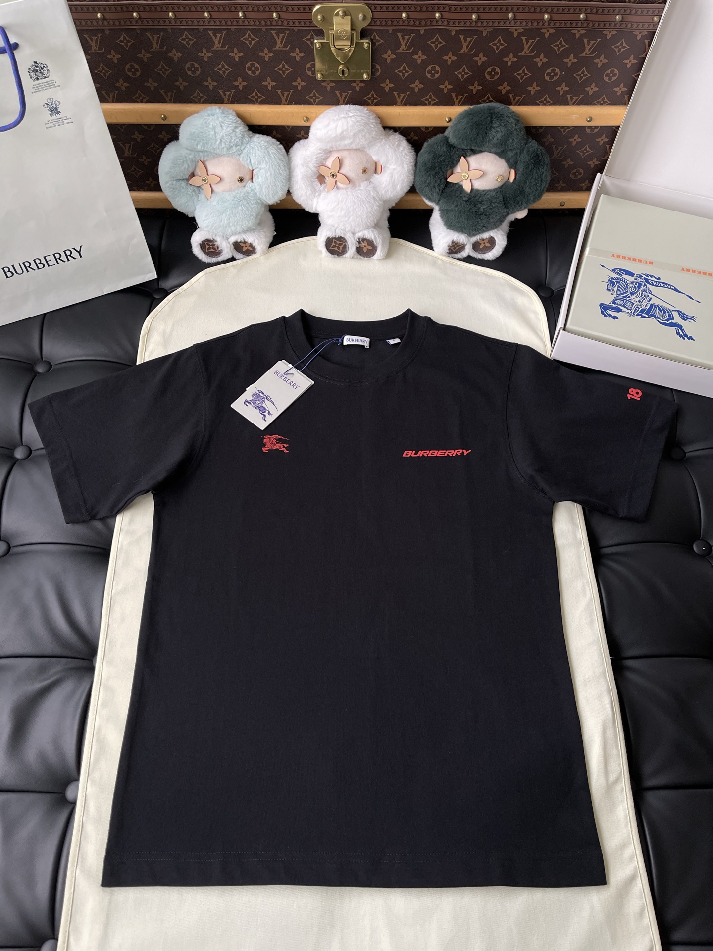 Map-Graphic Back T-Shirt — product photograph
