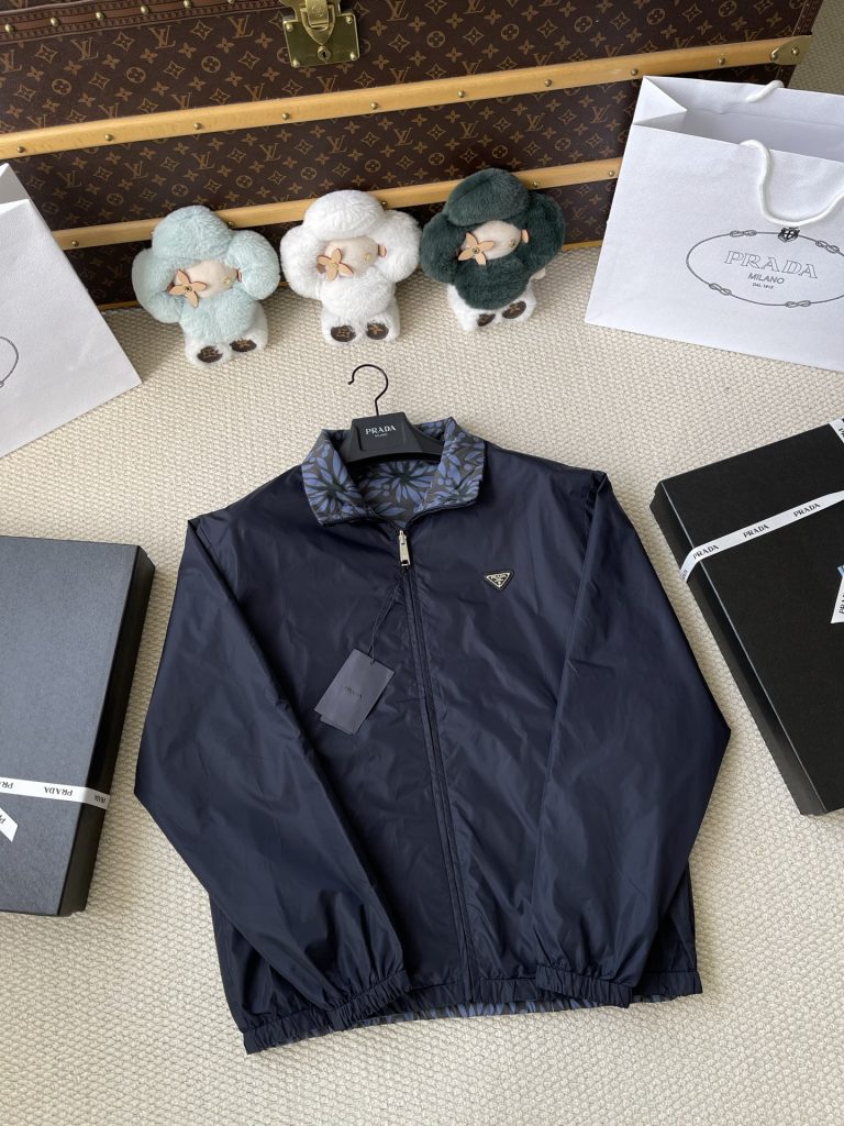 Leaf-Pattern Lined Zip Jacket — product photograph