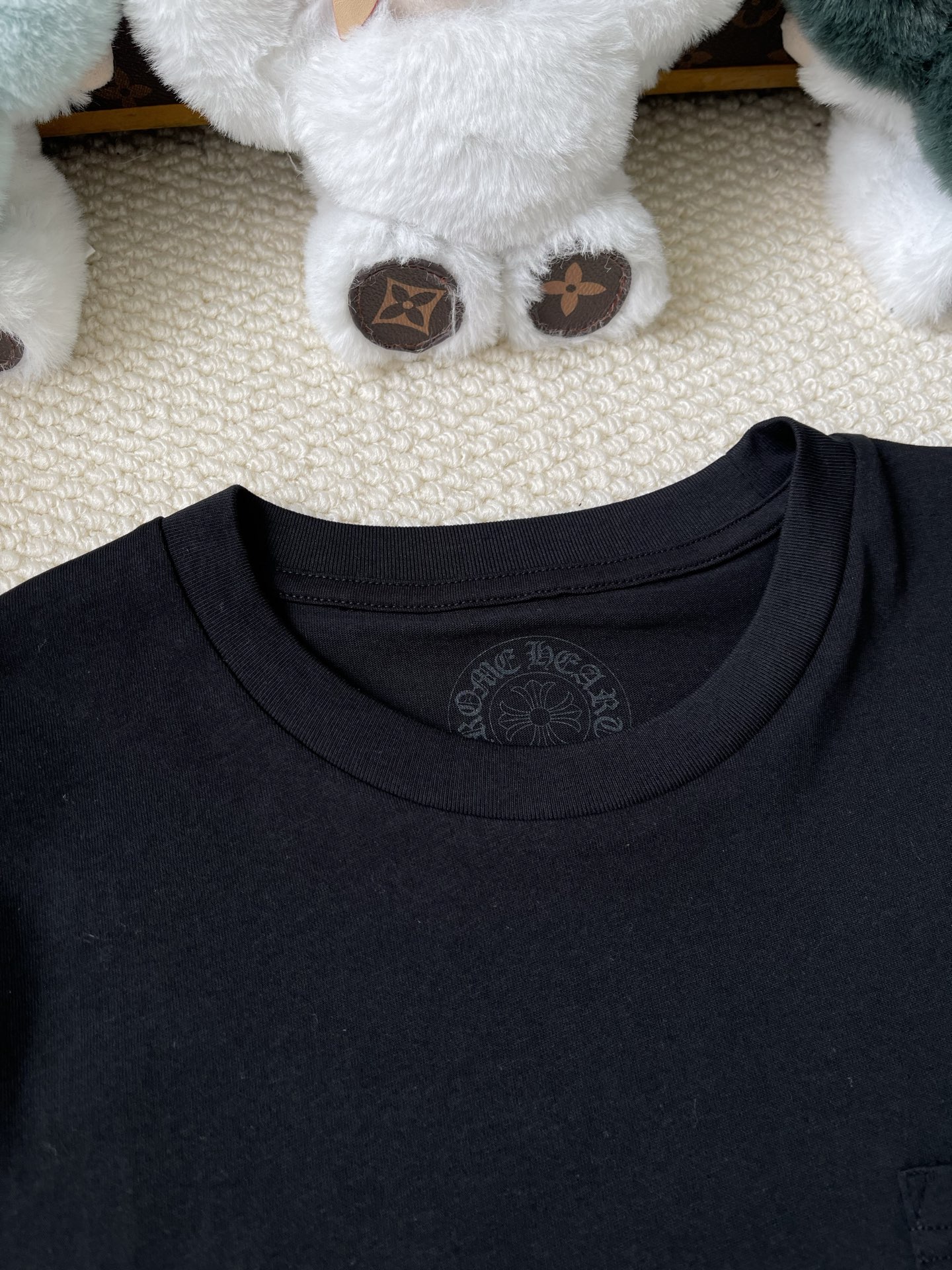 Tongue-Graphic Long-Sleeve T-Shirt — product photograph