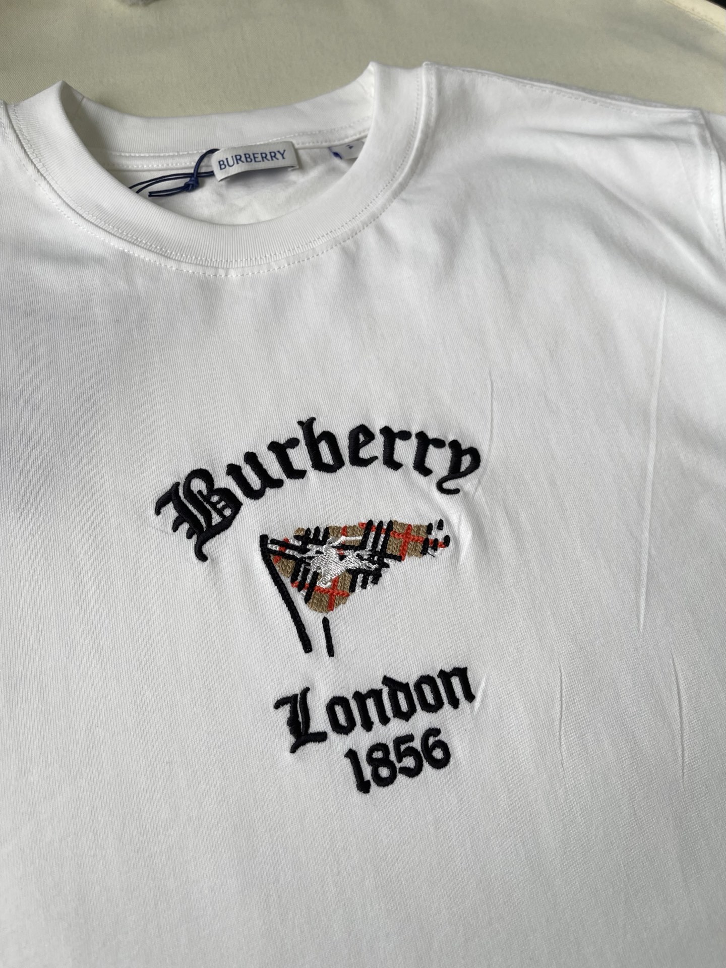 London Knight Wordmark T-Shirt — product photograph
