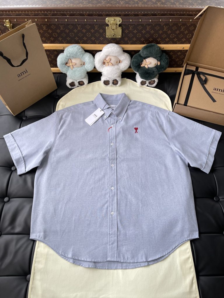 Heart-A Short-Sleeve Button Shirt — product photograph