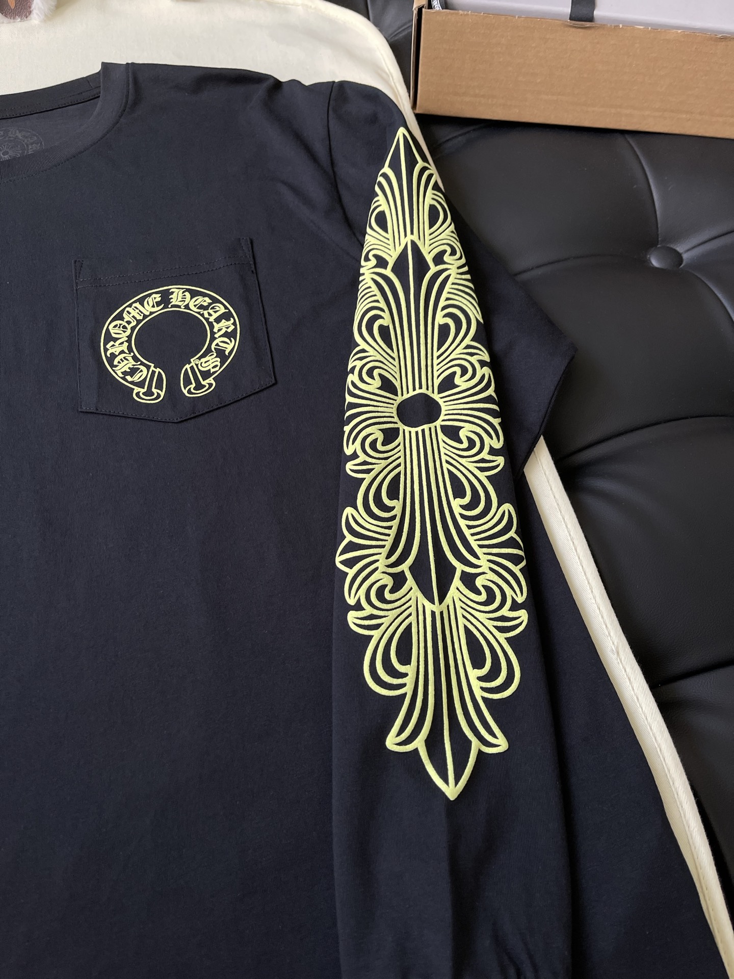 Lime Crest-Print Long-Sleeve T-Shirt — product photograph