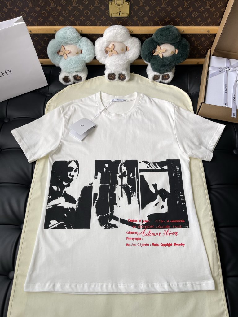 Photo-Panel Graphic T-Shirt — product photograph