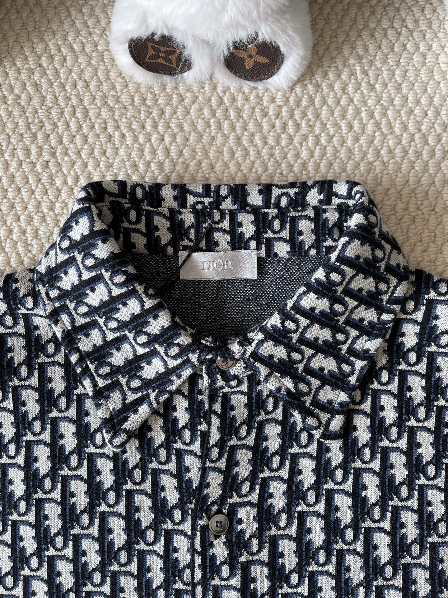 Dense-Oblique Button Shirt — product photograph