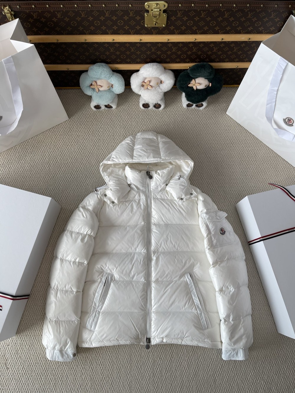 Gloss-Finish Sleeve-Pocket Puffer — product photograph