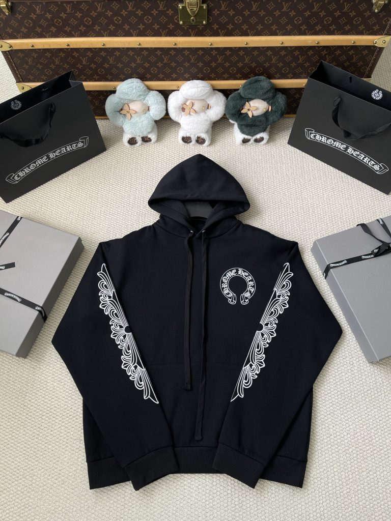 Horseshoe-Graphic Pullover Hoodie — product photograph
