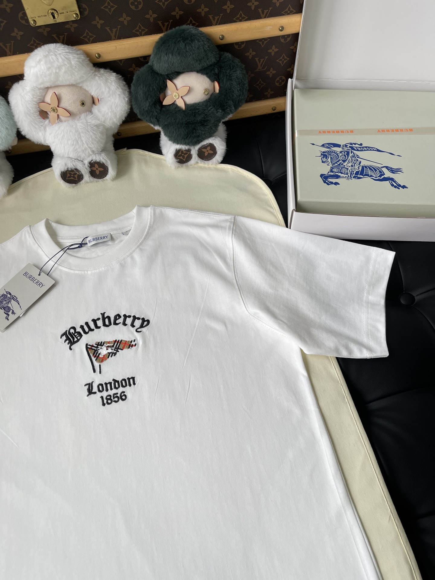 London Knight Wordmark T-Shirt — product photograph