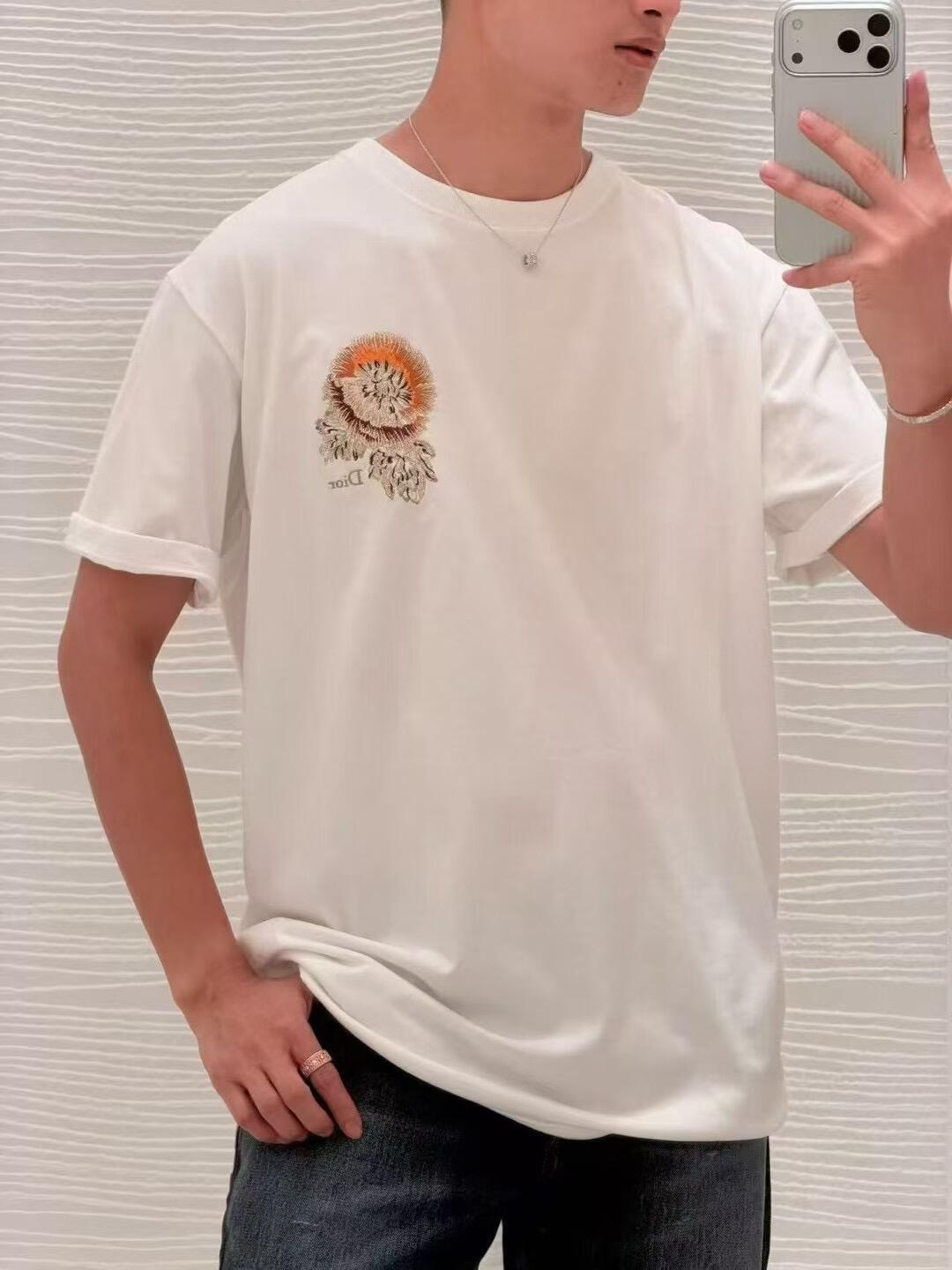 Floral Crest Crewneck T-Shirt — product photograph