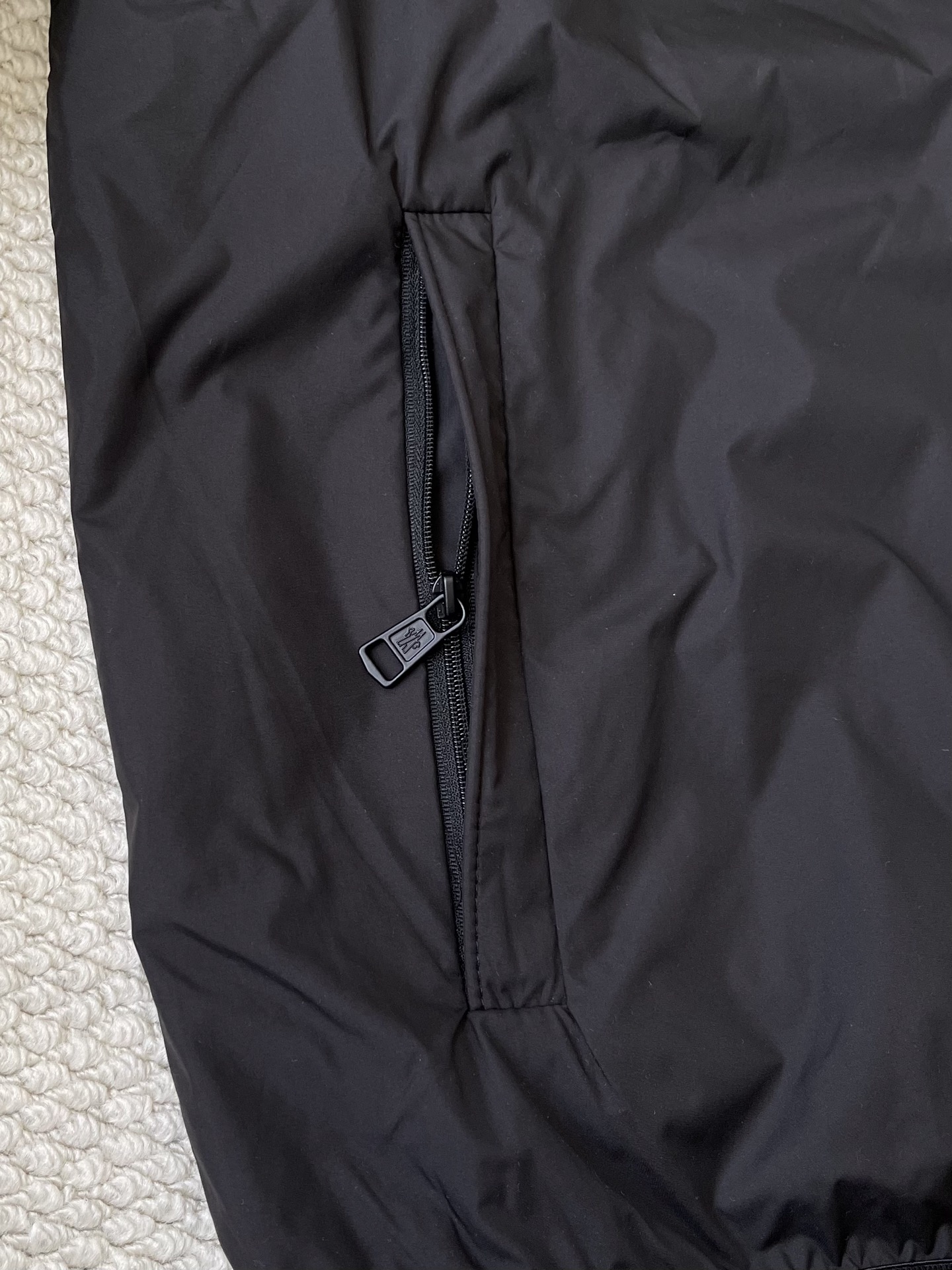 Contrast-Collar Badge Windbreaker — product photograph