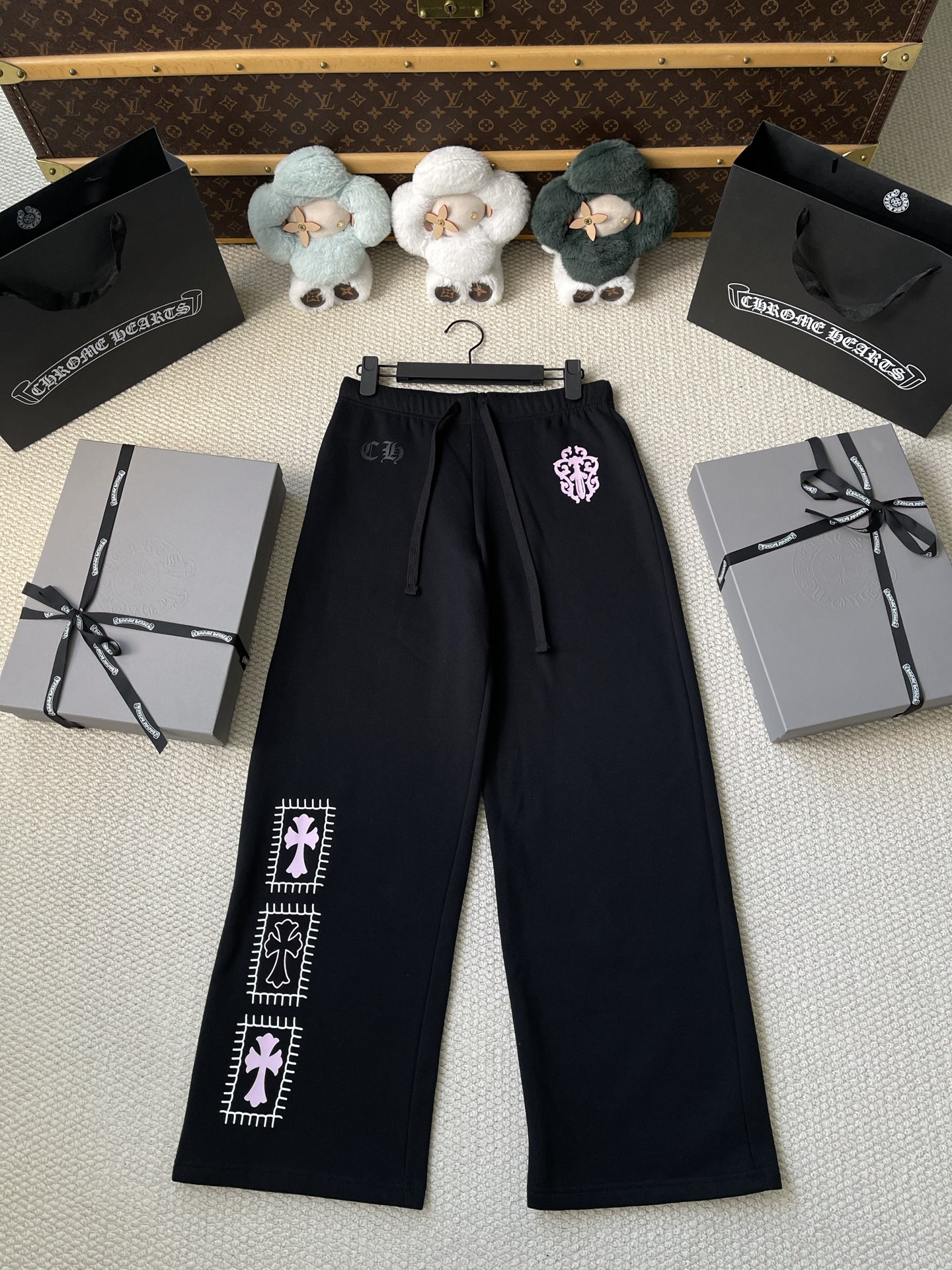 Figure-Graphic Matching Separates — product photograph