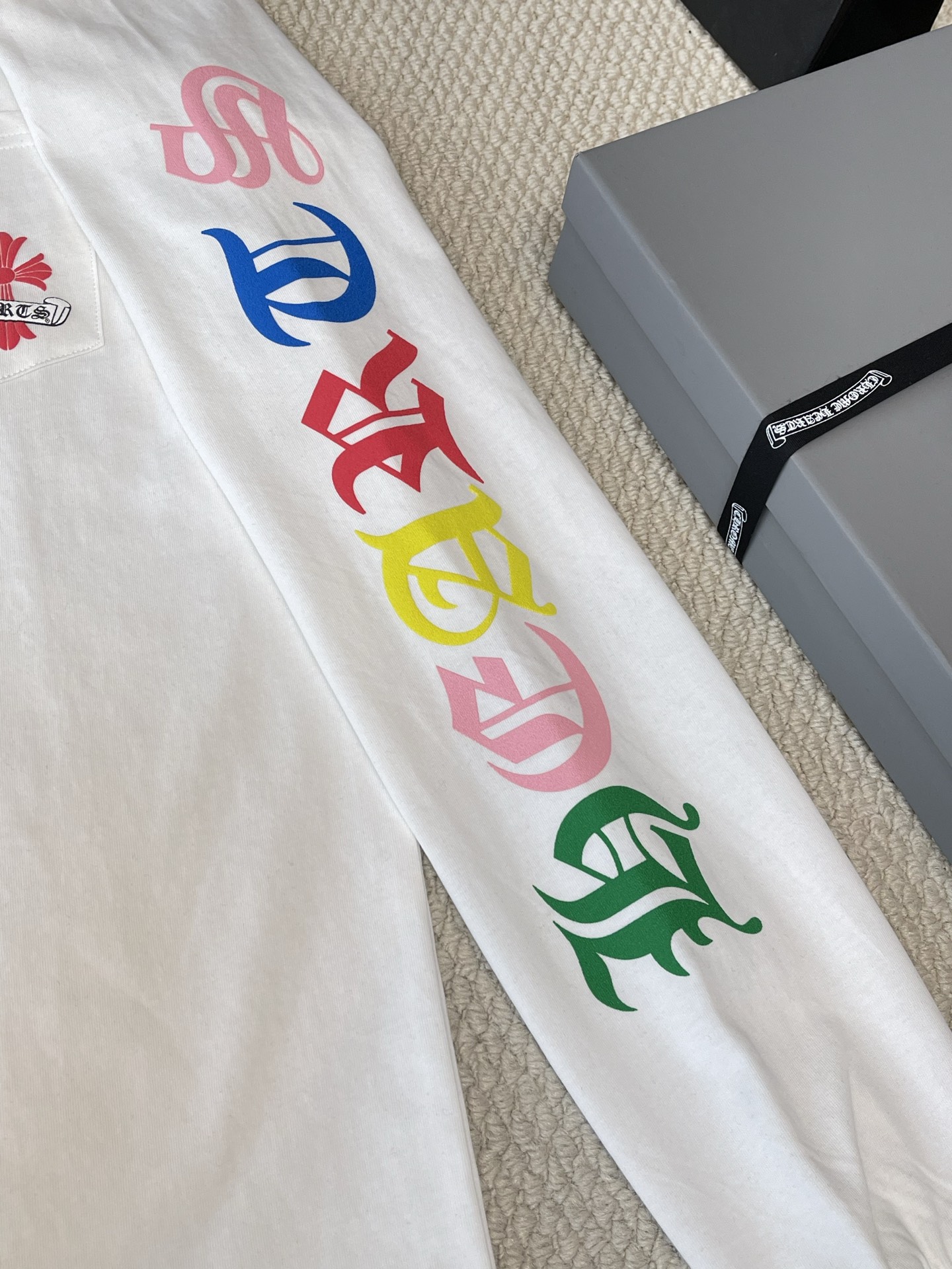 Multicolor Cross-Tree Pocket Long-Sleeve T-Shirt — product photograph