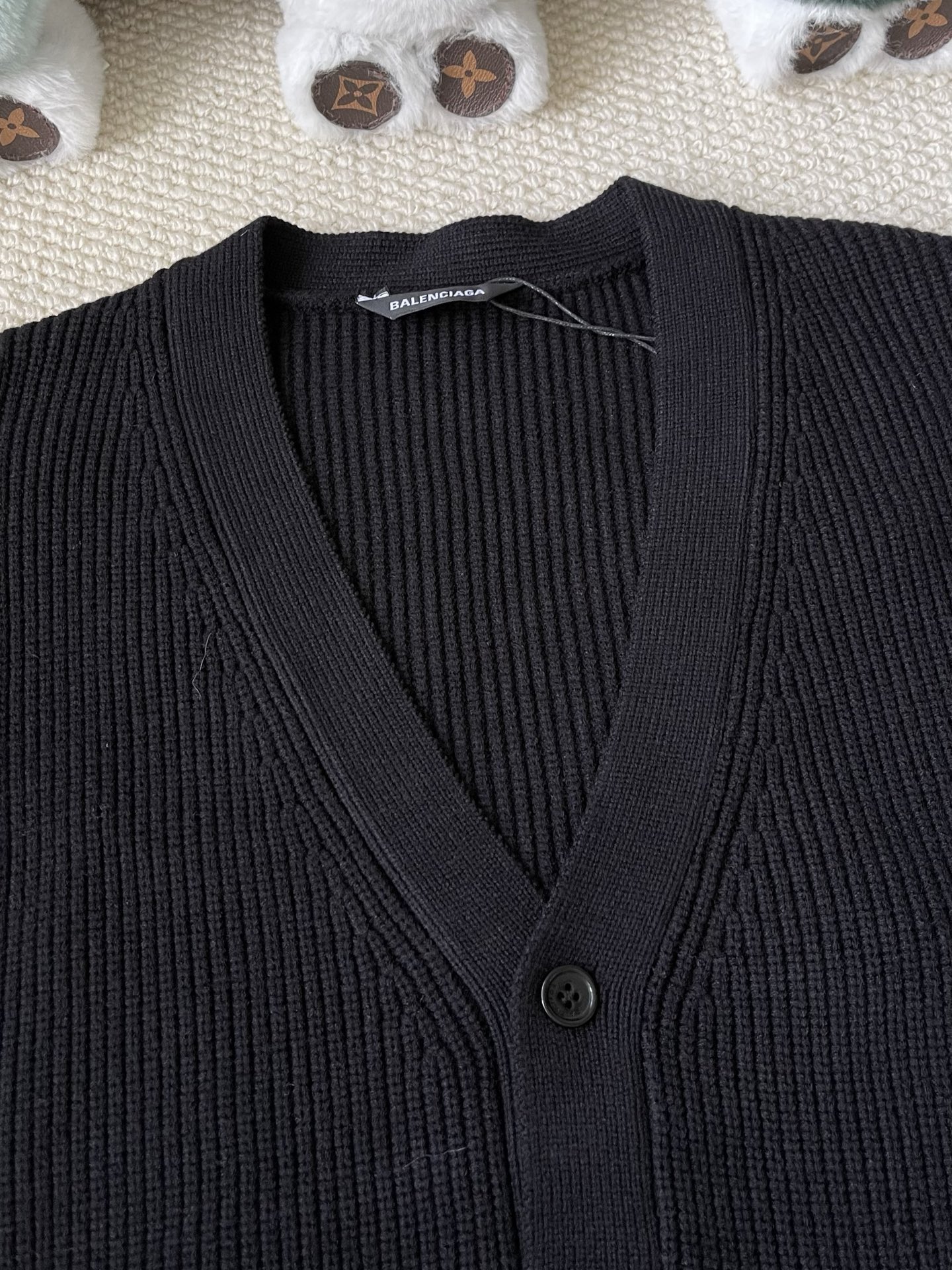 Sleeve-Label Ribbed Cardigan — product photograph