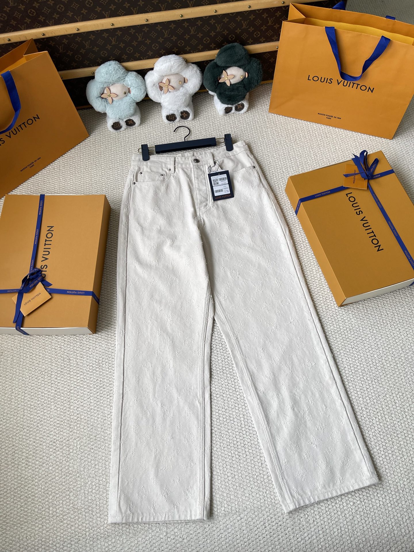 White Straight-Leg Jeans — product photograph