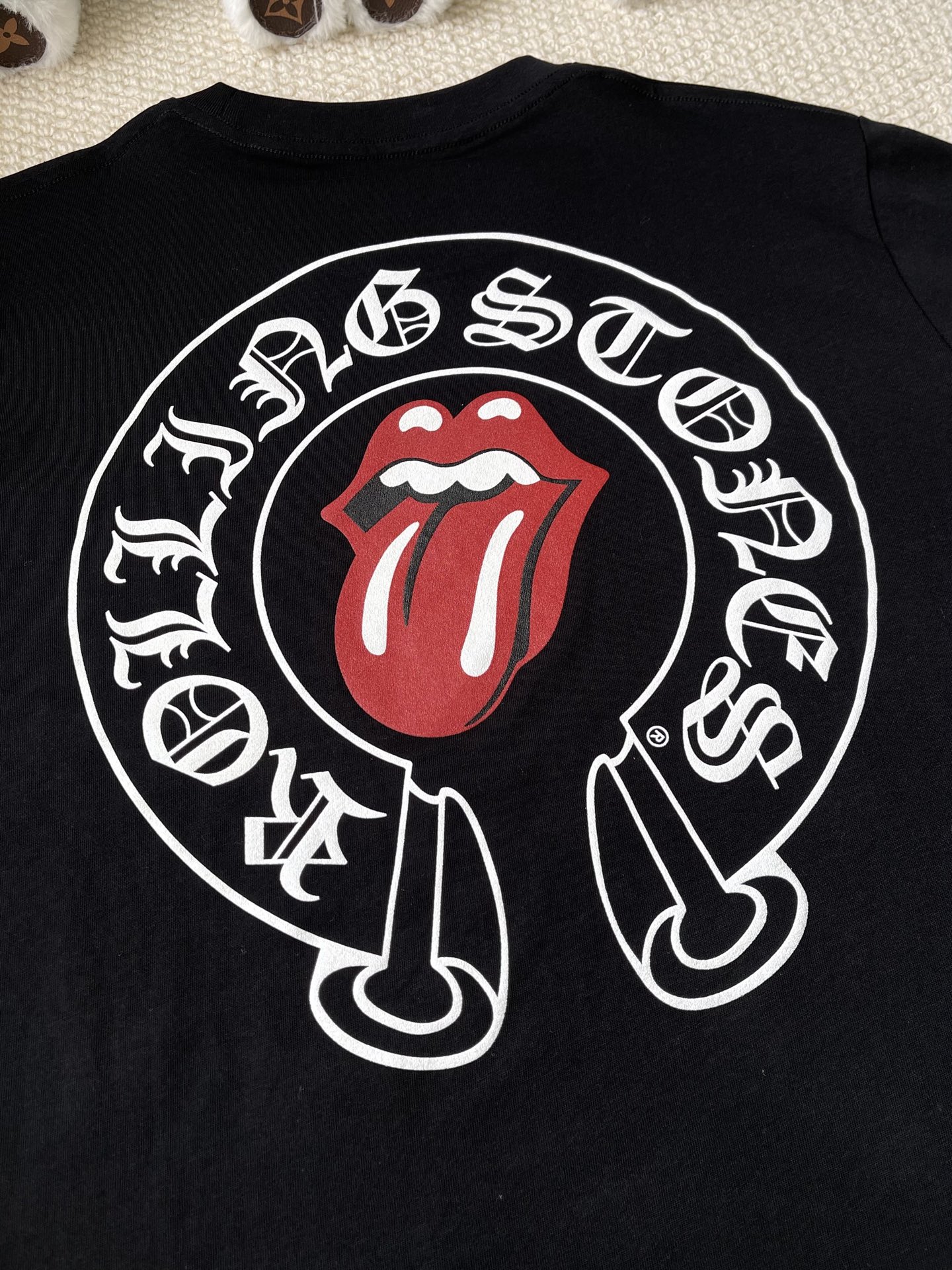 Tongue-Graphic Long-Sleeve T-Shirt — product photograph