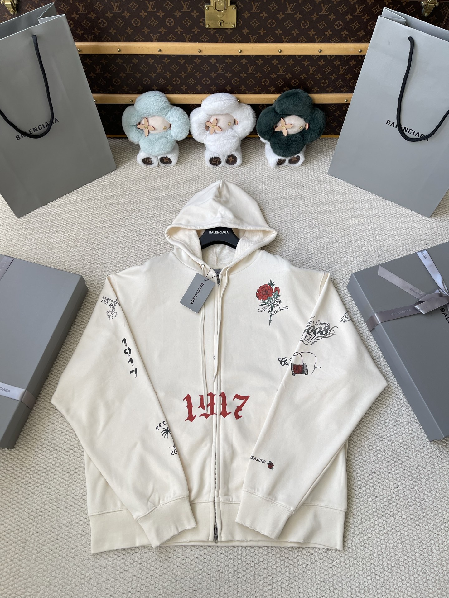 Rose-Graphic Zip Hoodie — product photograph