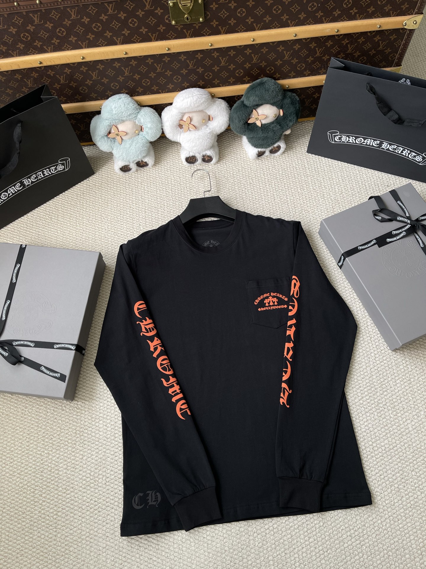 Hollywood Lettering Long-Sleeve T-Shirt — product photograph