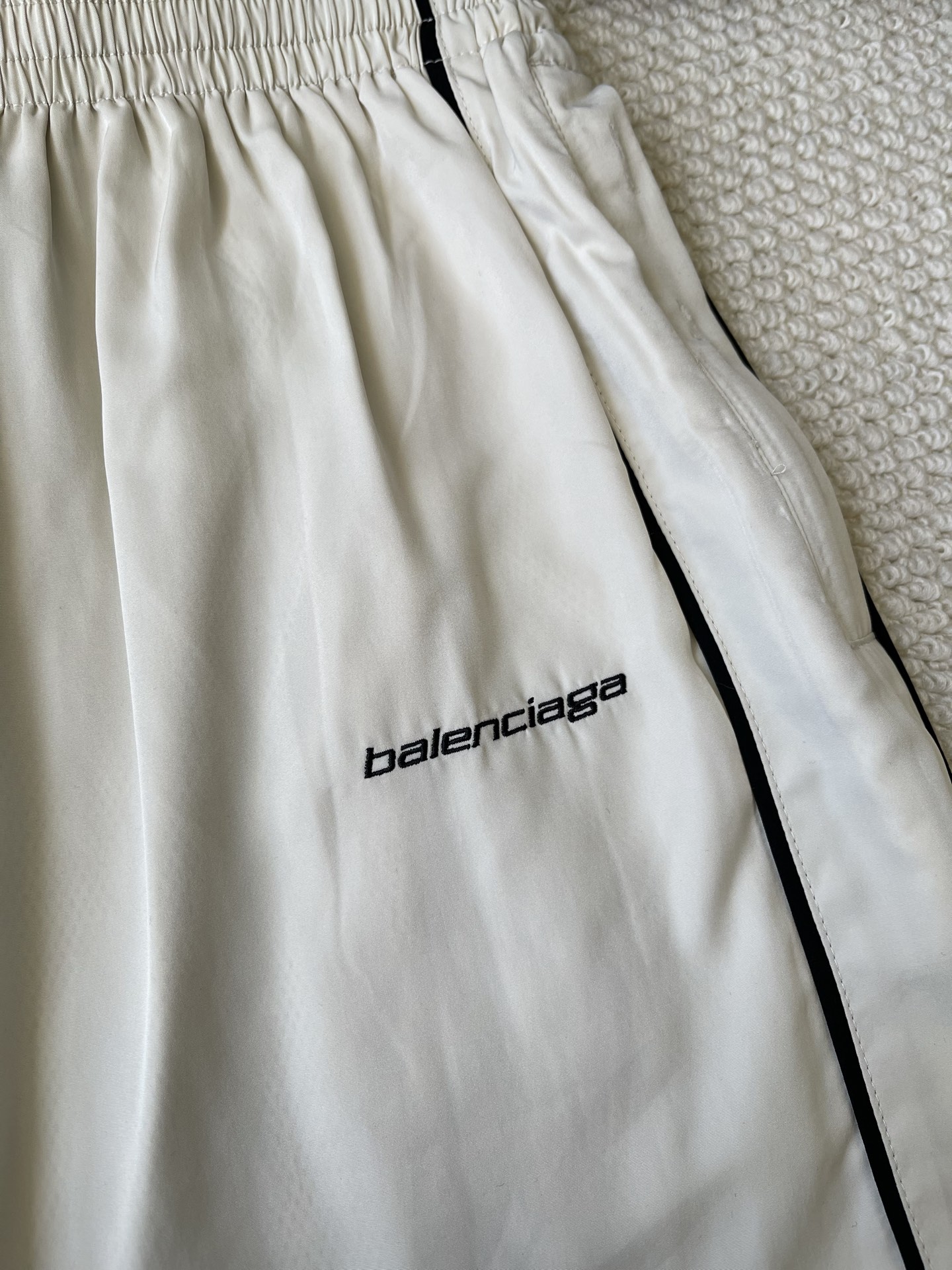 Contrast-Stripe Quarter-Zip Matching Separates — product photograph