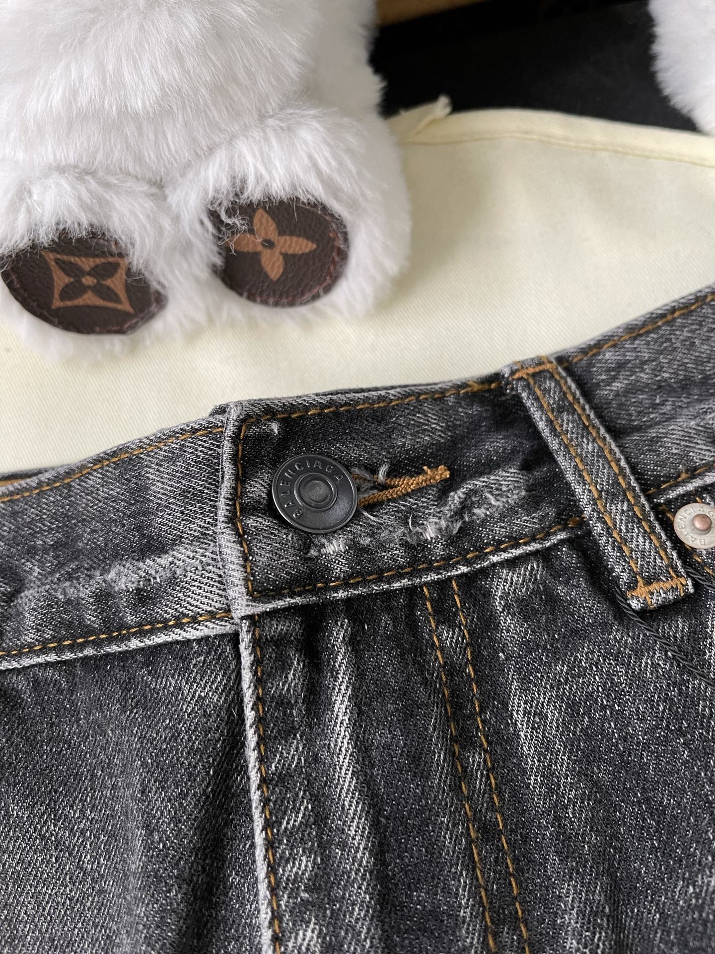 Side-Wordmark Wide-Leg Jeans — product photograph