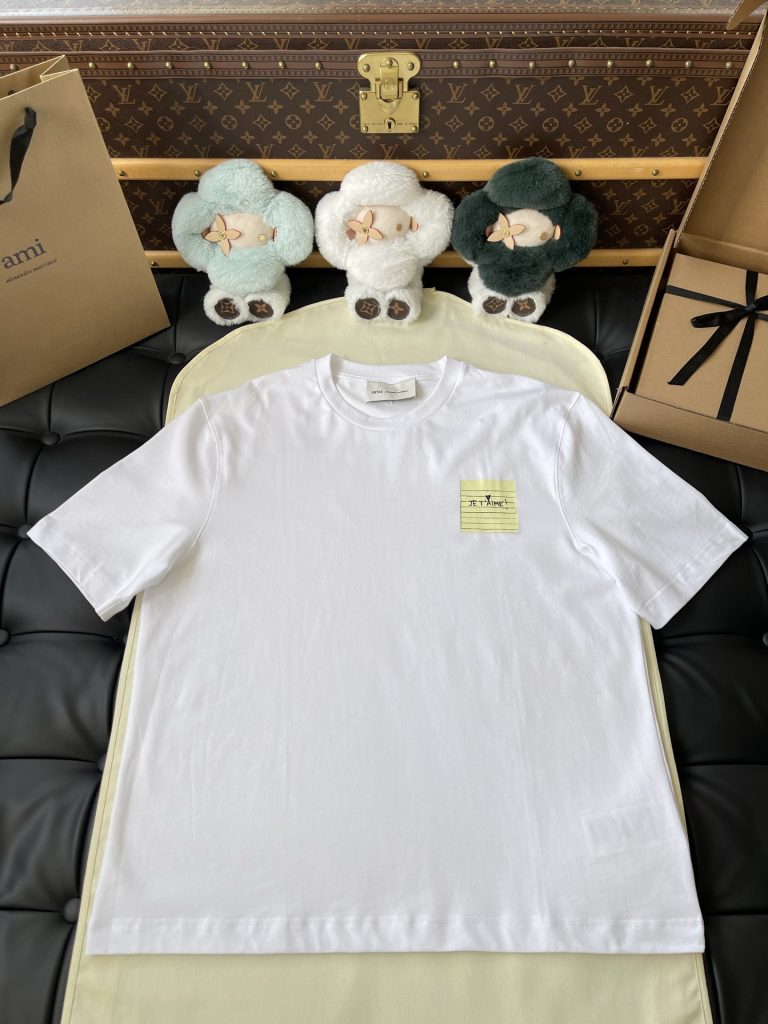 Notebook-Patch Crewneck T-Shirt — product photograph