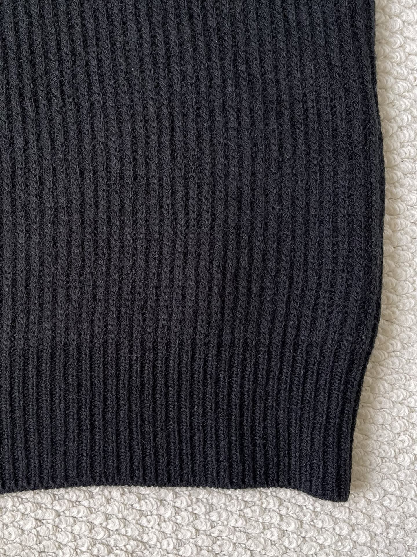 Ribbed Badge Quarter-Zip Sweater — product photograph