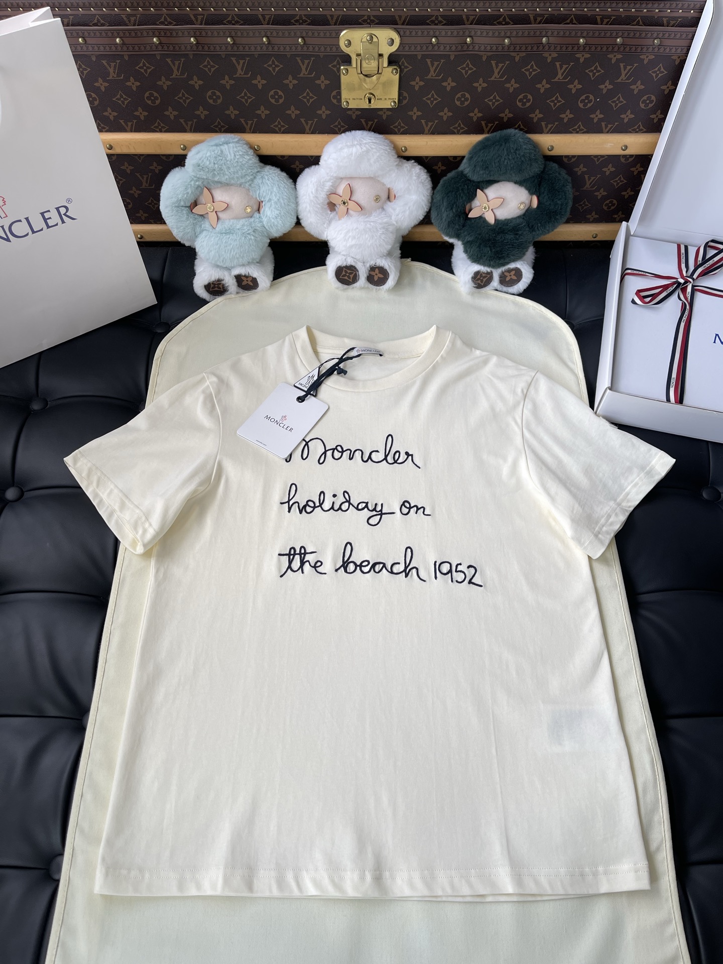 Beach Holiday Script T-Shirt — product photograph
