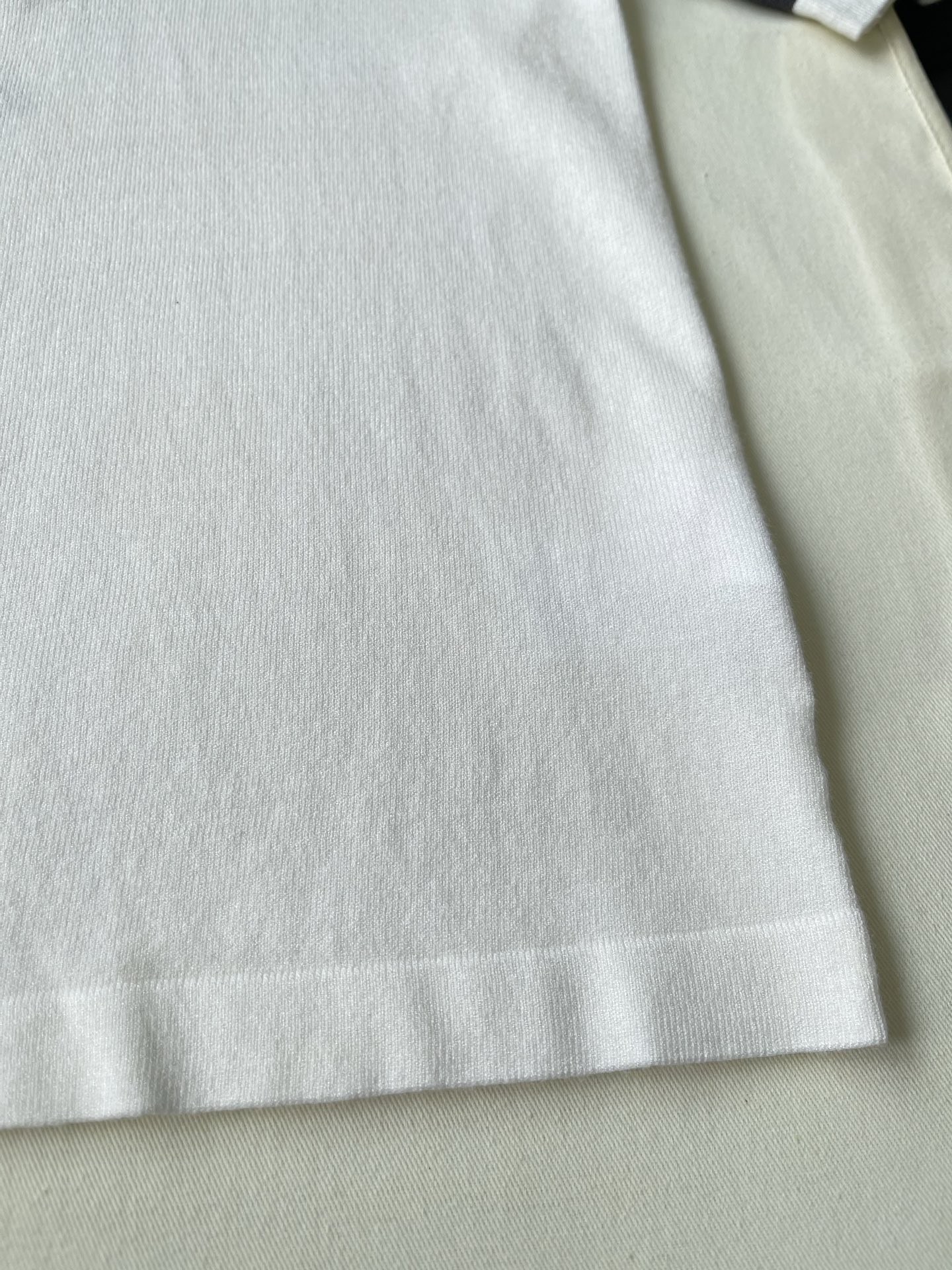 Contrast-Collar Short-Sleeve Polo — product photograph
